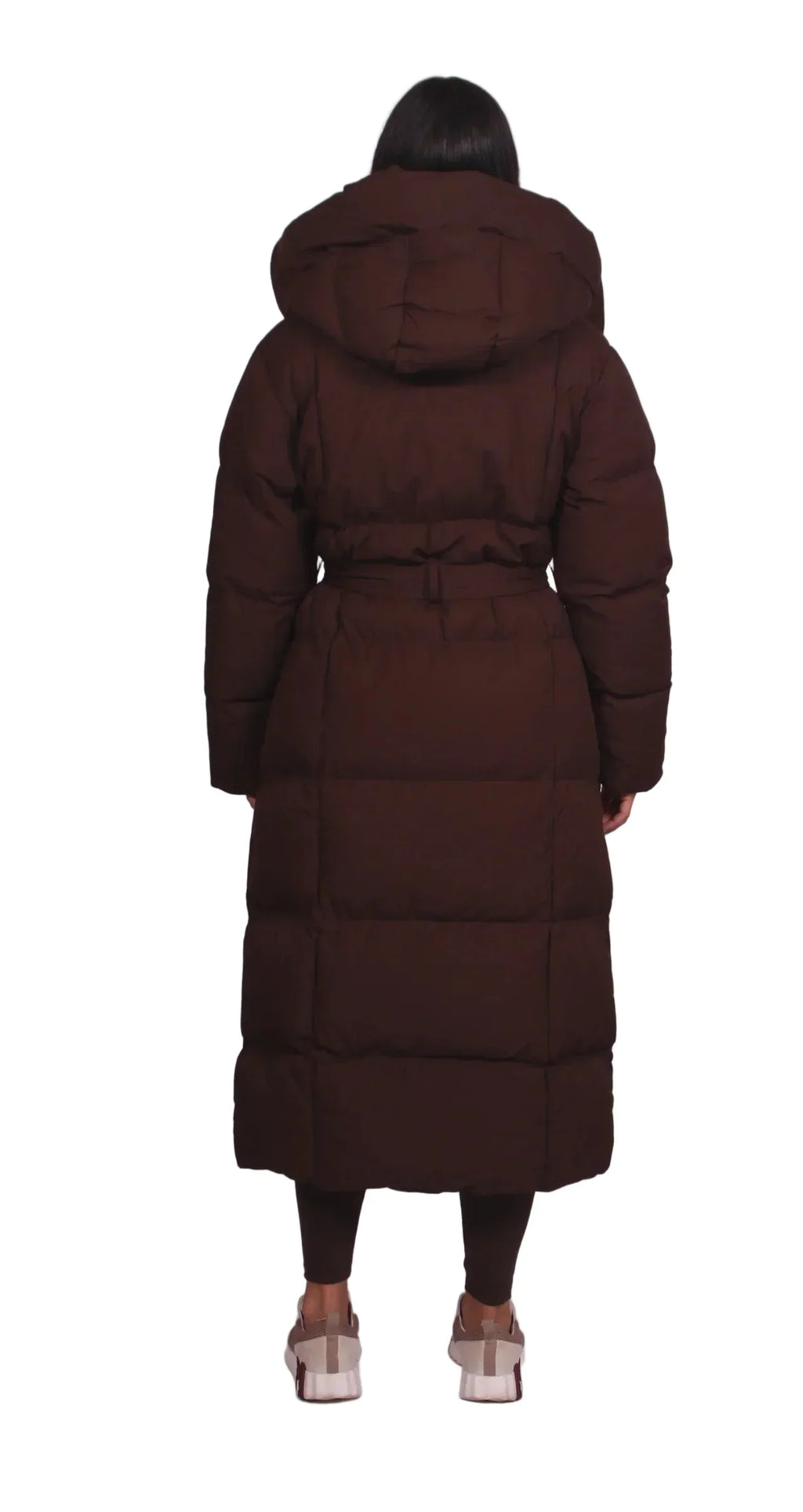 Carmen – lang vinterjakke med bælte og puffer-design